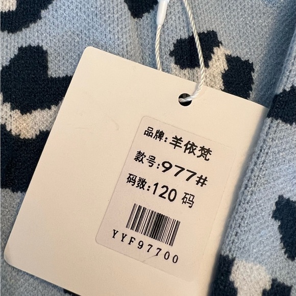 7/8 NEW Blue Cheetah Long Sleeve Knit Soft Sweater Girls Childrens Fall Winter - Picture 4 of 5